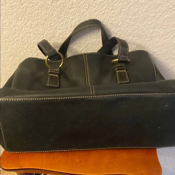 Fossil Elegant Black Leather Handbag - Picture 3 of 15